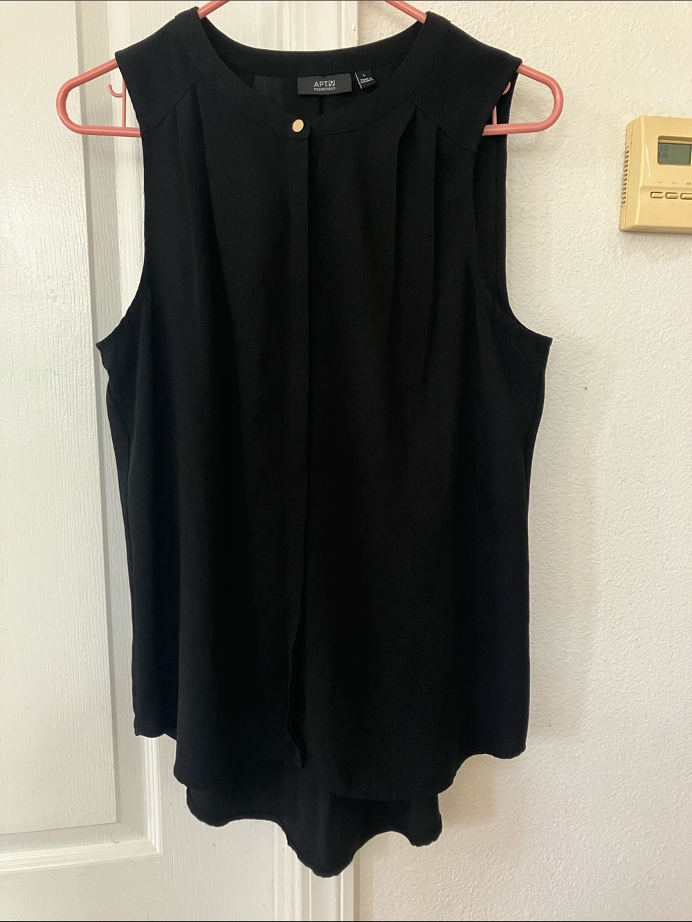 Apt. 9 Black Sleeveless Pleat-Front Camisole Size L